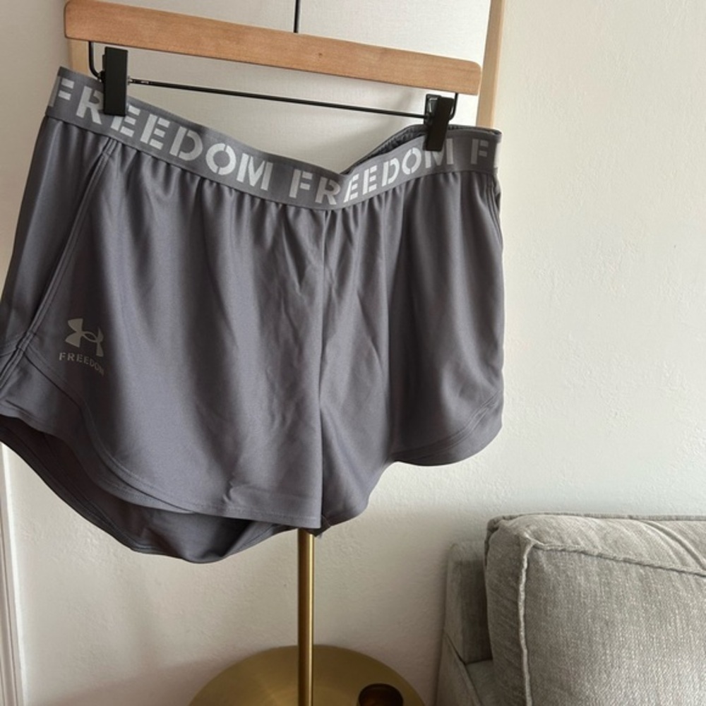 Under Armour Gray Play Up Running Work Out Shorts Loose Fit Size XL